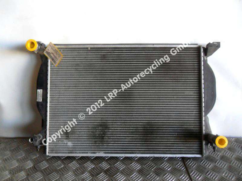 Audi A4 B6 8E Wasserkühler 8E0121251C 3.0 V6 162kw BGN Klima BJ2003